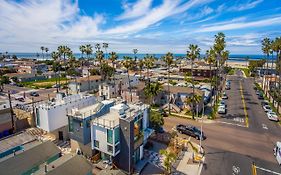 Modern Beach Home Steps To The Sand
